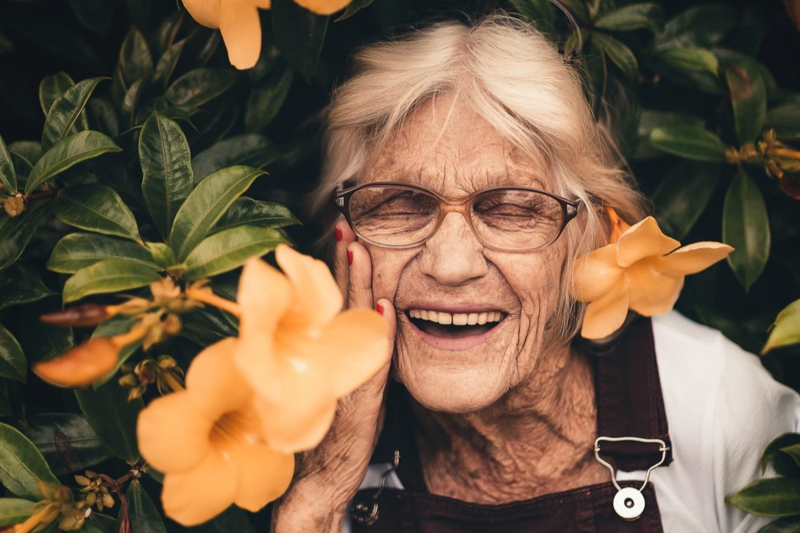 POR QUÉ SALEN LAS ARRUGAS Y CÓMO PREVENIRLAS